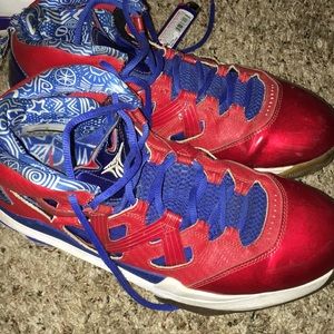 Melo pr’s size 9.5